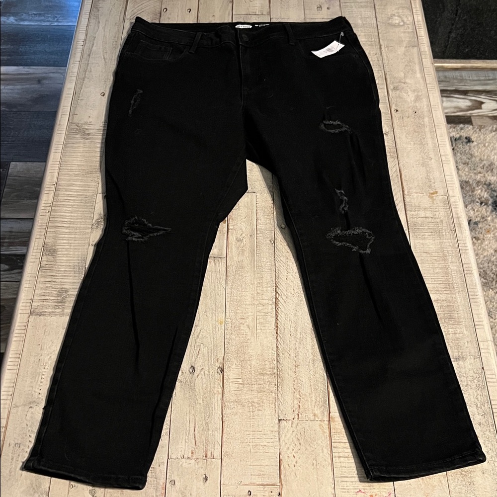 Women’s  Black Distressed Jeans